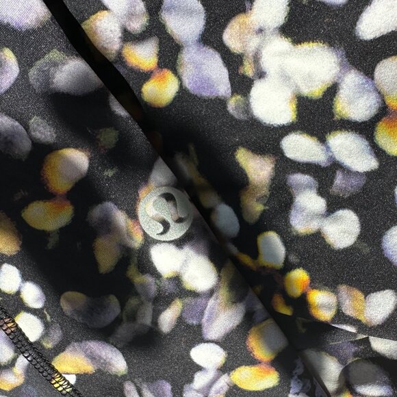 Lululemon Fast and Free Crop Hi-Rise 19" - FLAWLESS CONDITION - Picture 3 of 9